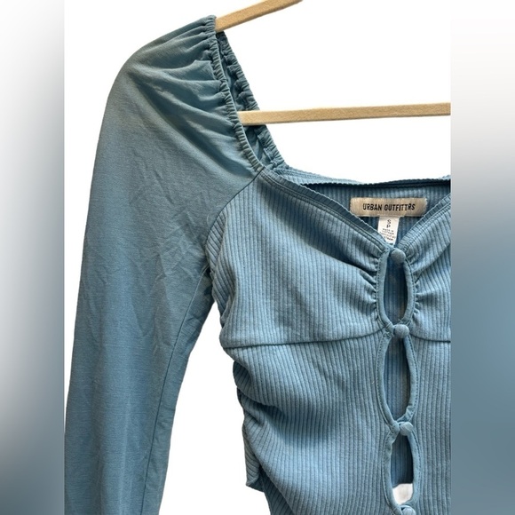 Urban Outfitters “Close to Me Peakaboo” Cotton blend crop top, NWT size small! - Picture 7 of 12